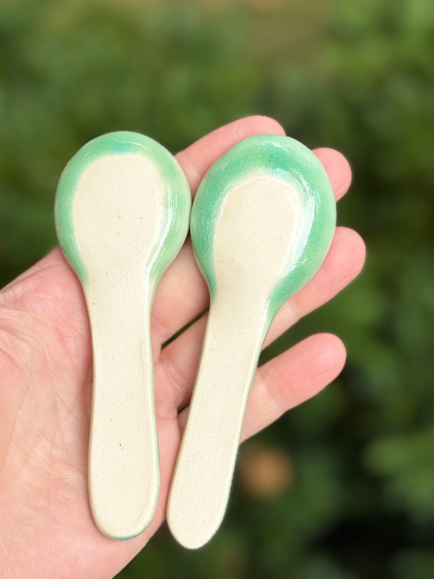 Medium ceramic spoons