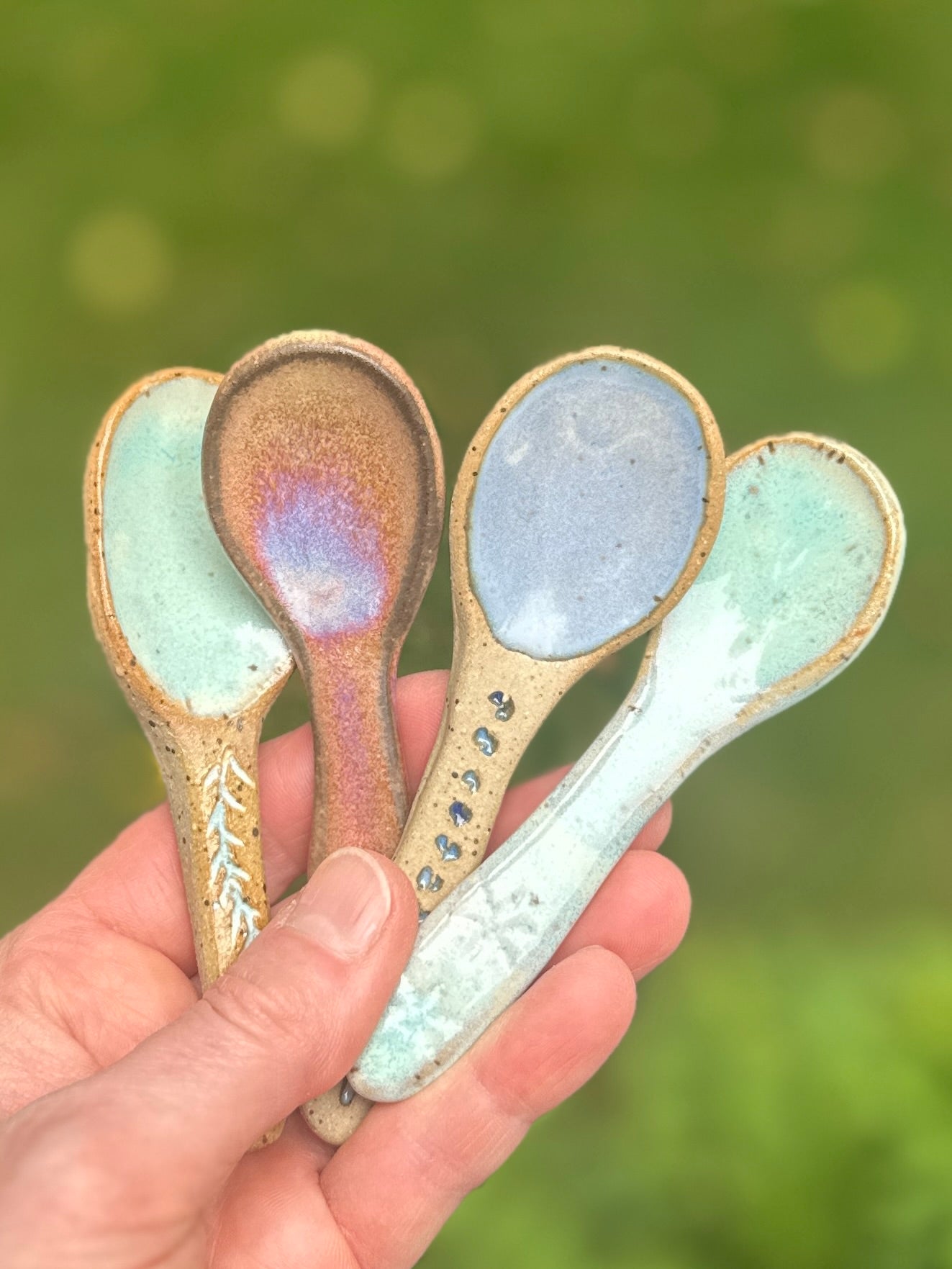 Medium ceramic spoons