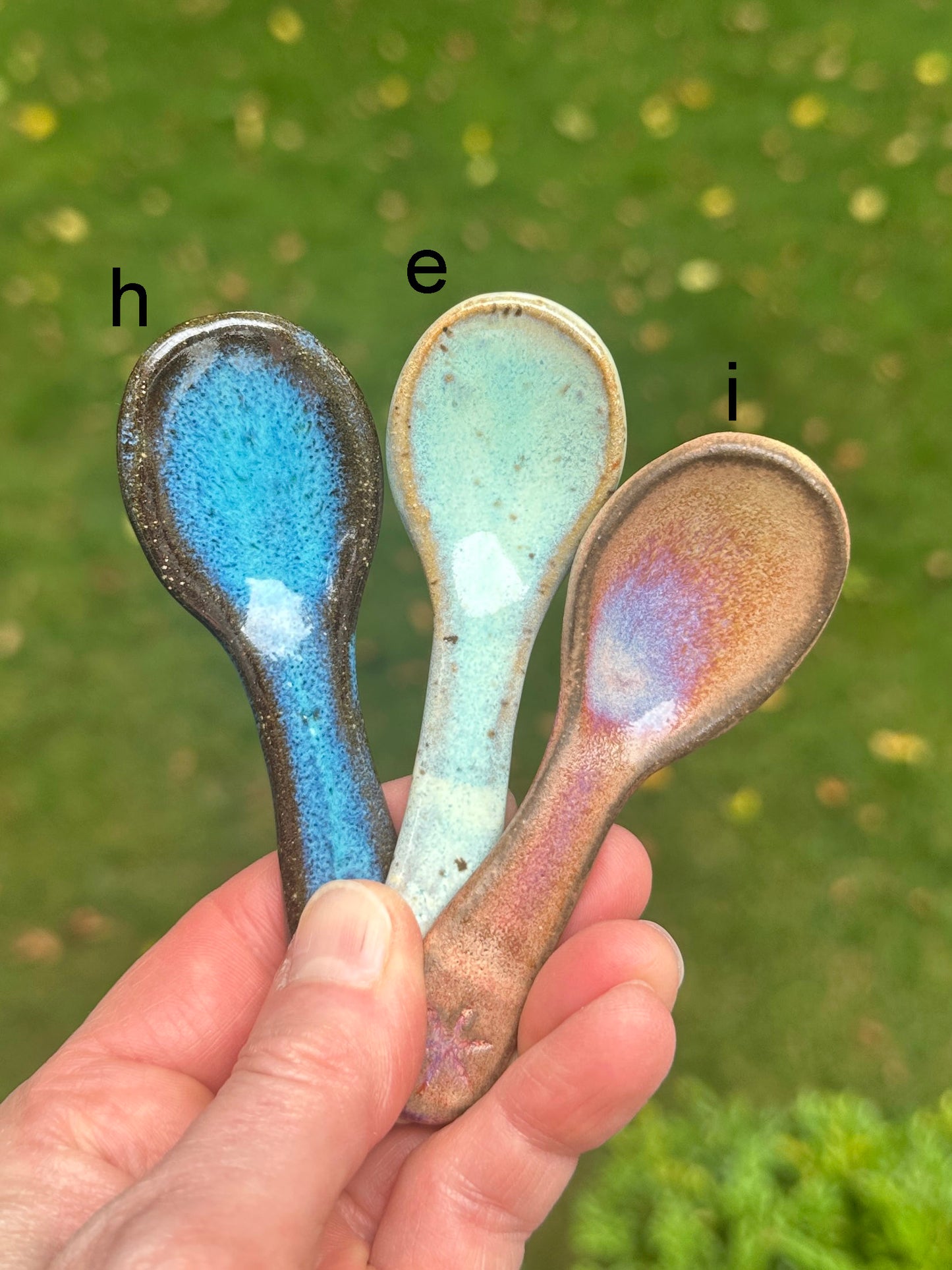 Medium ceramic spoons