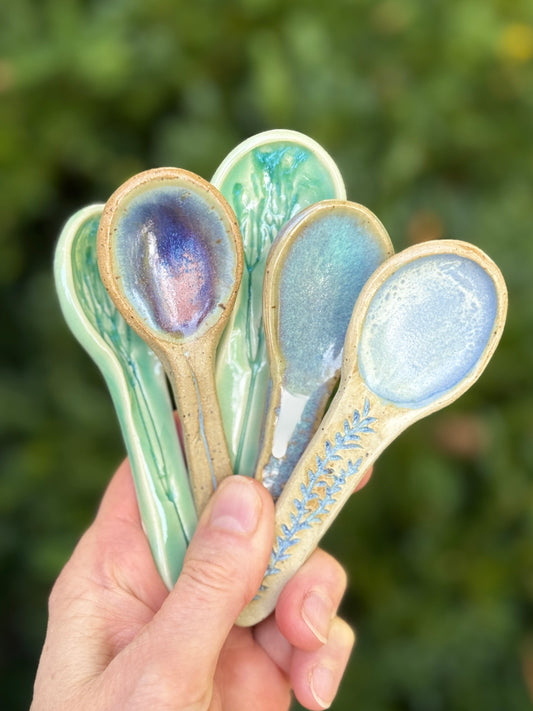 Medium ceramic spoons